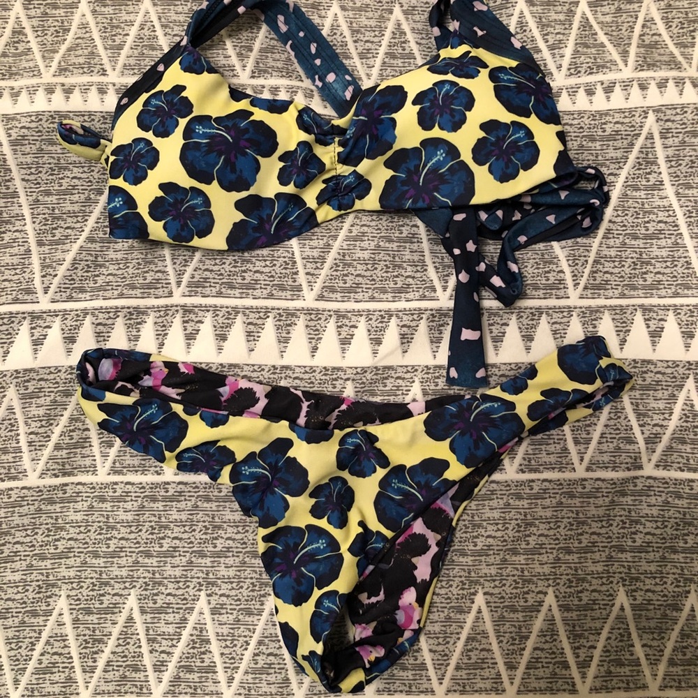 Moana Crested Confetti